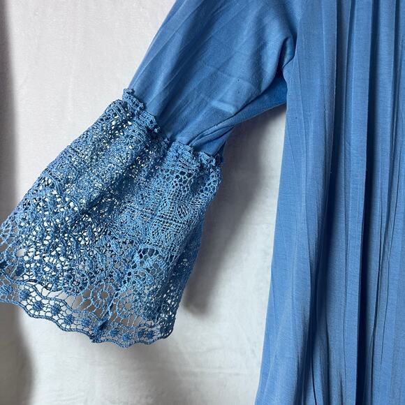 French Laundry large Blue Boho Peasant Tunic Top Lace Bell Sleeve Crochet Hem - Picture 6 of 7